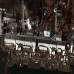 Atomkraftwerk Fukushima I - Daiichi (Zustand der Reaktorblöcke 1 bis 4 am 16. März 2011 nach mehreren Explosionen und Bränden); Bild: HJ Mitchell (Wikipedia)
