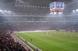 Das Stadion der Gelsenkirchener. Quelle: Wikipedia Foto: Friedrich Petersdorff Lizenz: cc