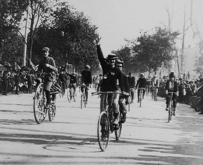 Radfahrer um 1890 im Riverside Park (Foto: Sammlung Voss)