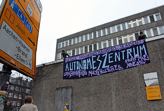 Protest für das AZ Aachen. Foto: klarmann.blogsport.de