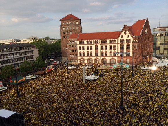 Alles war angerichtet für ein weiteres Fußballfest in Dortmund. Foto: Michael Westerhoff/Colorfulcities.de
