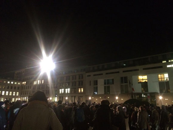 Charlie Hepdo Gedenkveranstaltung  Pariser Platz, Berlin Foto: Claus Christian Malzahn Lizenz: Copyright