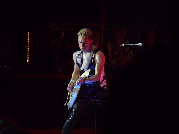 Martin Gore live in London. Quelle: Wikipedia, Foto: GanMed64, Lizenz: CC BY 2.0