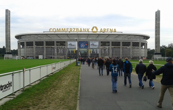 Das Stadion in Frankfurt. Quelle: Wikipedia, Foto: Muns, Lizenz: CC BY-SA 3.0