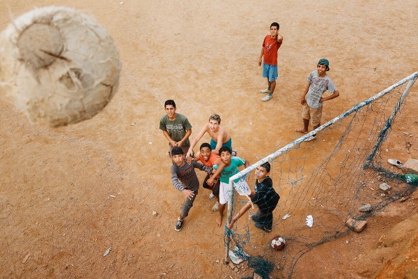 Straßenfußball 4 (600x400)