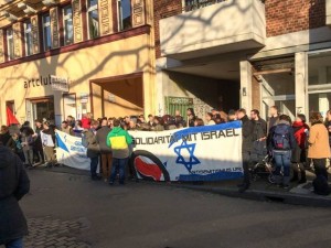 Kundgebung linker Gruppen vor der Alten Feuerwache am vergangenen Samstag. Foto: BgA Köln