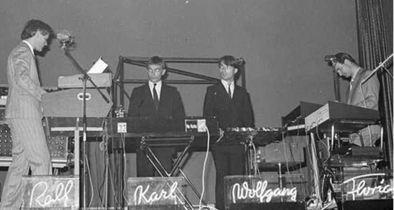 Kraftwerk 1976   -    Foto: Ueli Frey //  Quelle: www.drjazz.ch/album/bilder/kw05.jpg. // Lizenz: CC