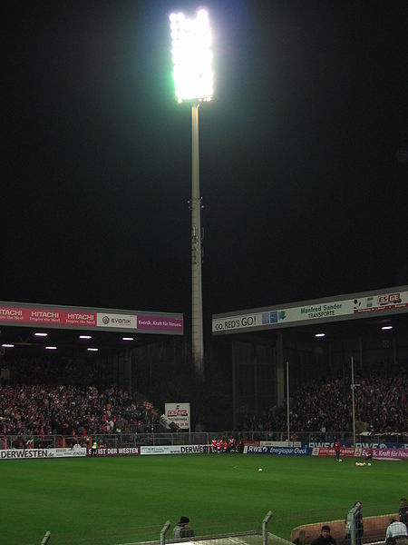 Das alte Essener Stadion. Quelle: Wikipedia Lizenz: gemeinfrei