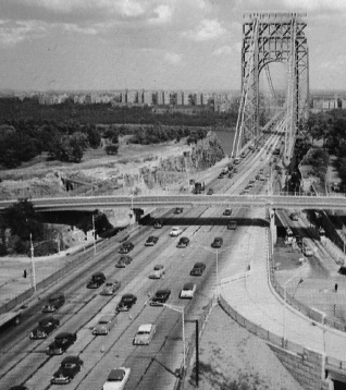 14 Auto-Fahrspuren: Die George-Washington-Bidge zwischen Manhattan und New Jersey in den 50er Jahren (Ausschnitt Ansichtskarte, Sammlung Kalwitzki)