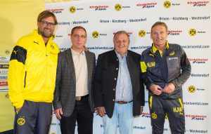 Zufriedene Mienen bei den Beteiligten. Foto: BVB