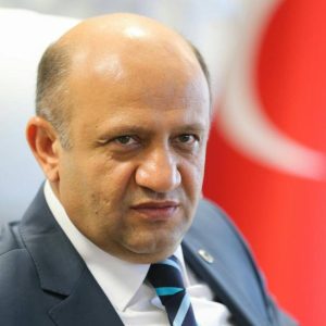 Fikri Işık, sowas wie ein "Wissenschaftsminister" (Foto: Facebook)