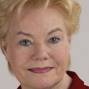 Mit augenzwinkernden Smiley Morde kommentierend: Erika Steinbach