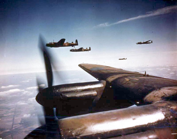 Avro_Lancasters_flying_in_loose_formation