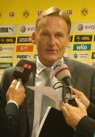 Hans-Joachim Watzke gibt Auskunft. Foto: Robin Patzwaldt