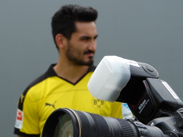 Ilkay Gündogan steht einmal wieder im Blickpunkt vieler Medien. Foto: Robin Patzwaldt