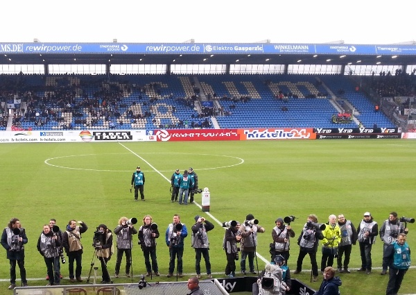 Mit dem Top-Spiel Bochum gegen Freiburg startet heute auch 'Liga 2' in das Jahr 2016. Foto: Claudia Bender 