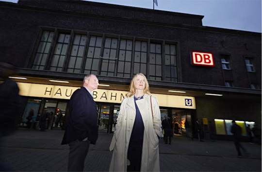 Heisenberg mit Burghart Klaußner und Caroline Peters (Foto: Thomas Rabsch)