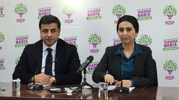 HDP Vorsitzuender Selahattin Demirtaş und Figen Yüksekdağ Foto: Yıldız Yazıcıoğlu (VOA) Lizenz: Gemeinfrei