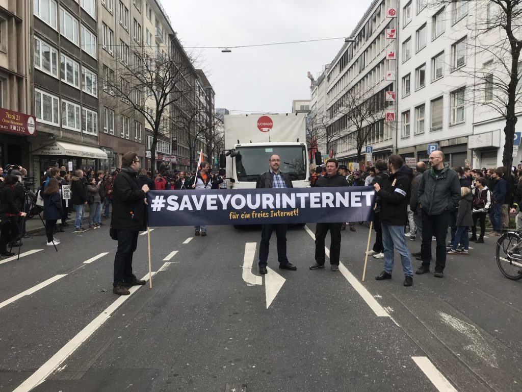 Für ein freies Internet: Gute Stimmung in Düsseldorf!; Foto: Peter Ansmann