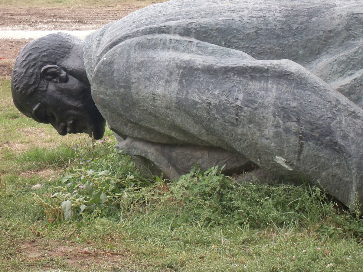 Lenin has fallen! Lenin-Denkmal in Gelsenkirchen: Einweihung fällt aus!