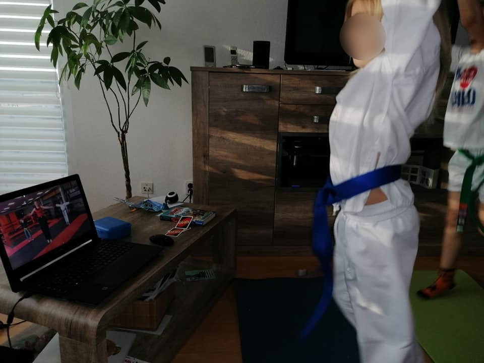 Karate @ Home: Samurai-Kids bei einer Übung; Foto: Karate-Team Bodensee