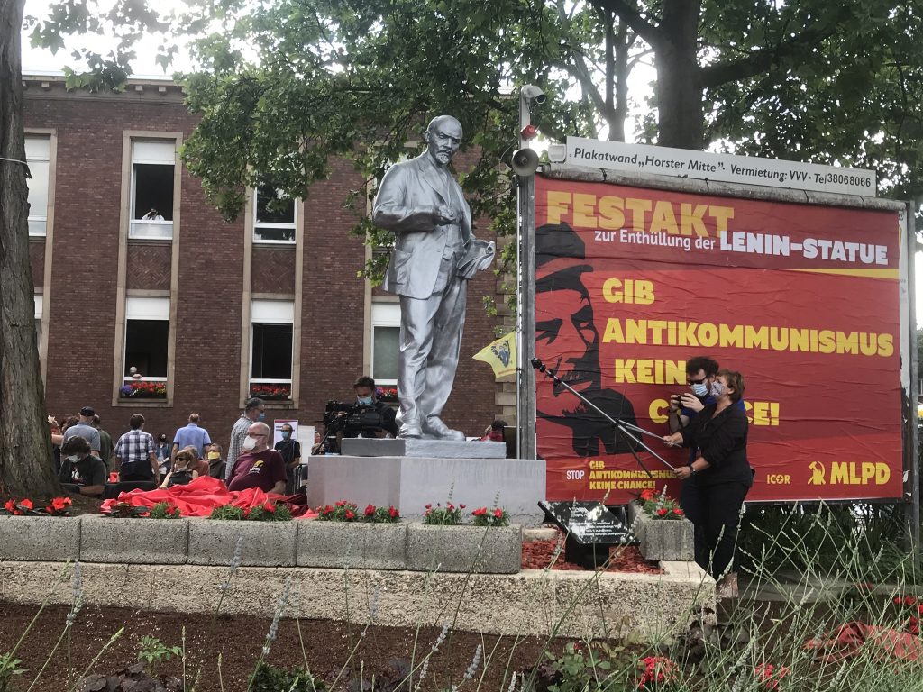 Einweihung der Lenin-Statue am 20. Juni 2020; Foto: Peter Ansmann