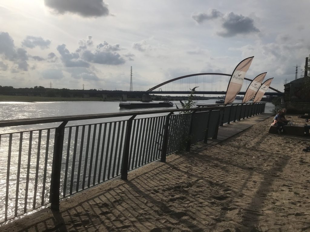 Blick auf den Rhein; Foto: Peter Ansmann