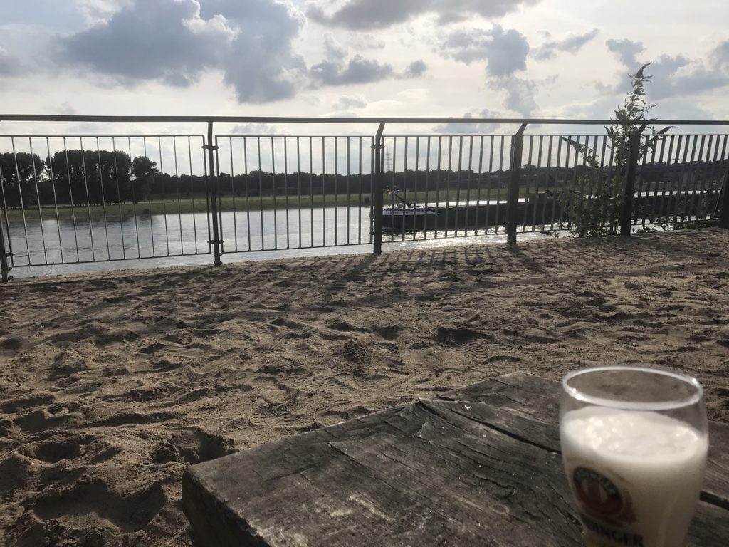 Blick auf den Rhein; Foto: Peter Ansmann