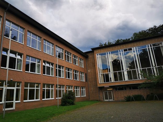Bochumer Gymnasium Graf-Engelbert-Schule (Foto: Roland W. Waniek)