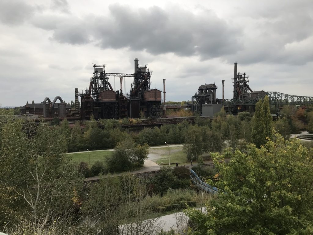 Idyllischer geht es kaum: Der Landschaftspark Duisburg-Nord; Foto: Peter Ansmann