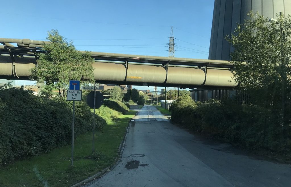 Blick auf den zugeschütteten Matenatunnel bei Thyssen-Krupp Steel; Foto: Peter Ansmann