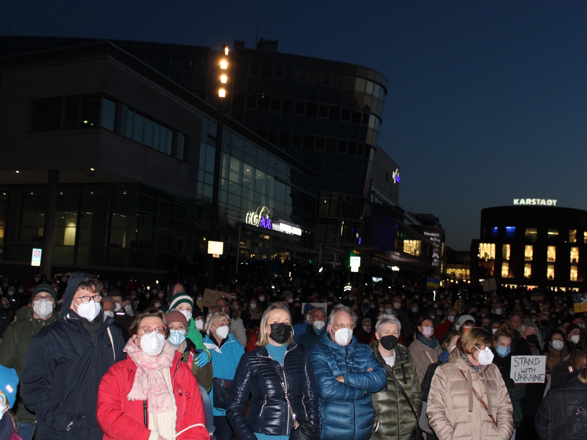 #StandWithUkraine: Starkes Signal aus Duisburg; Foto: Peter Ansmann
