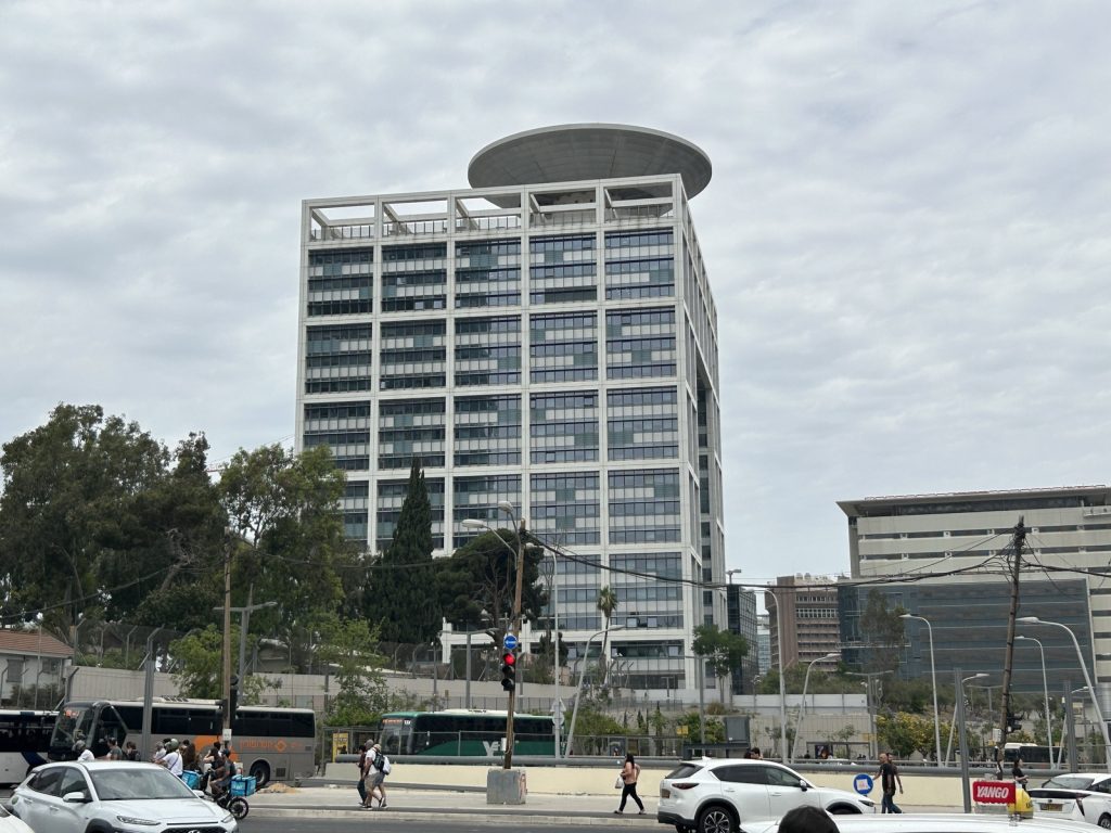 Israelisches Verteidigungsministerium und Hauptquartier der IDF, HaKirya/Tel-Aviv; Foto: Peter Ansmann