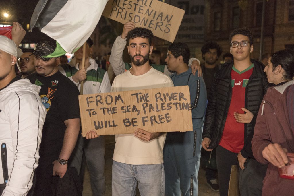 "From the River to the Sea, Palestine will be free" (Foto: Roland W. Waniek)