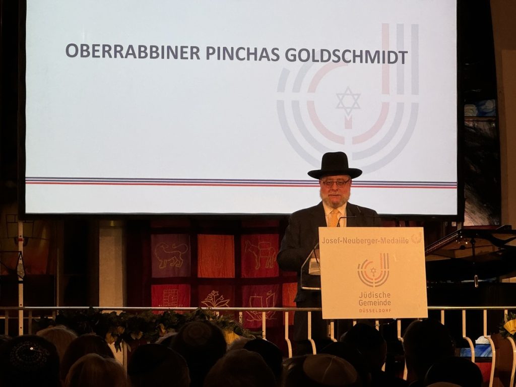Oberrabiner Pinchas Goldschmidt; Foto: Peter Ansmann