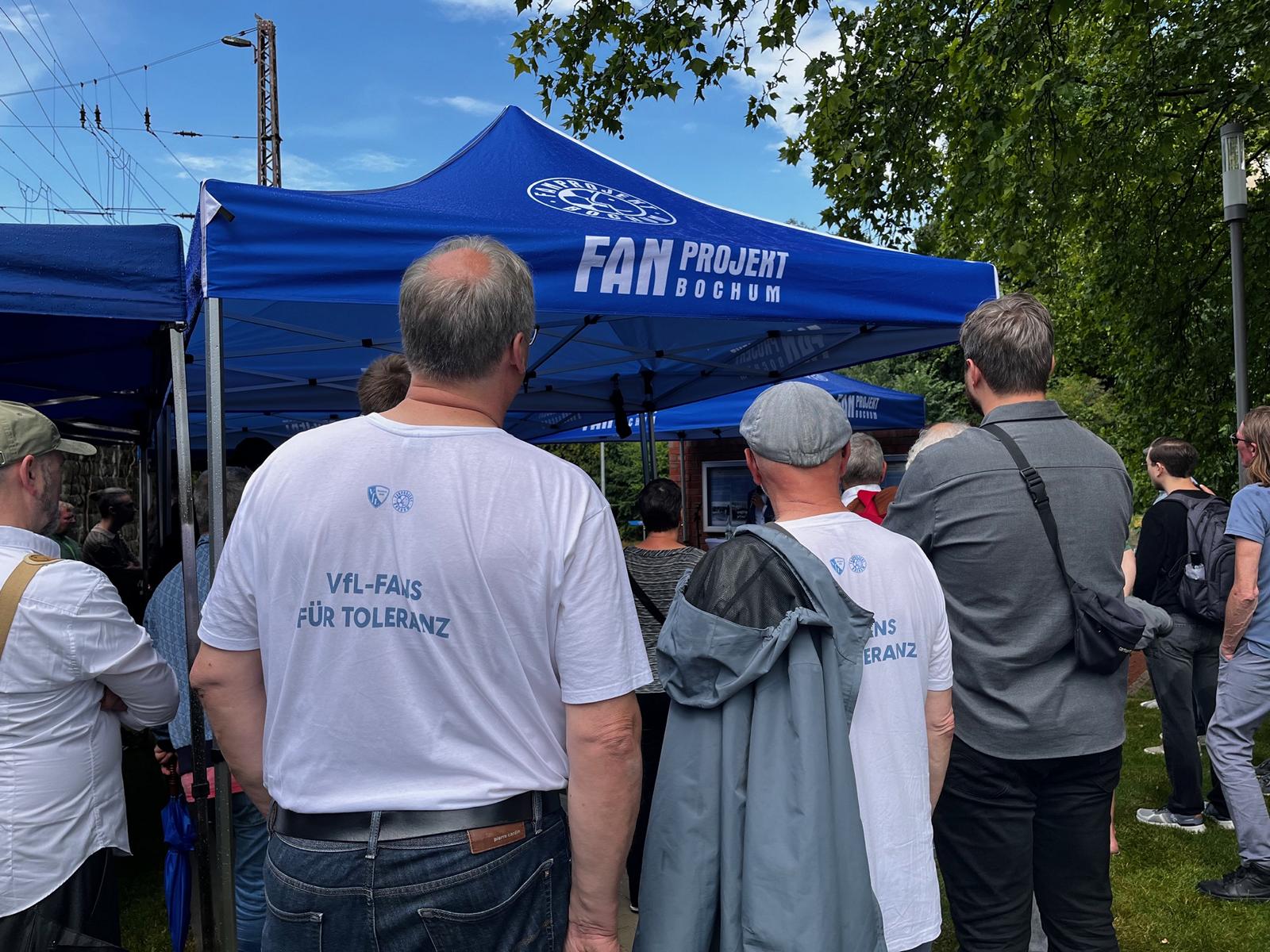 Fu-ball-und-Auschwitz-und-Kunst-Der-Deutsche-Meister-von-der-Castroper-Stra-e