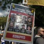 Erinnerung an die deutschen Geiseln die von der Hamas als Geiseln gehalten werden! (Foto: Peter Ansmann)