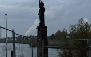 St.-Nikolaus-Statue in Duisburg-Ruhrort (Foto: Peter Ansmann)