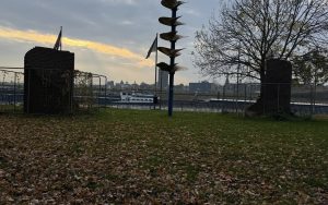 "Schraubenturm" in Duisburg-Ruhrort (Foto: Peter Ansmann)