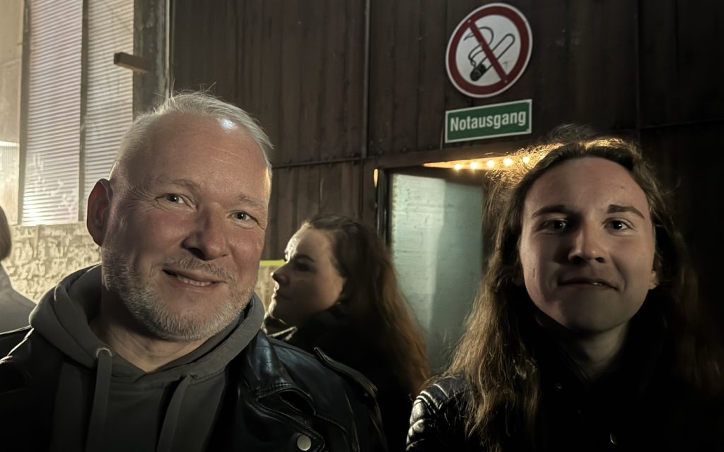 Ratsherr Torsten Steinke (SPD) und Paul (Foto: Peter Ansmann)