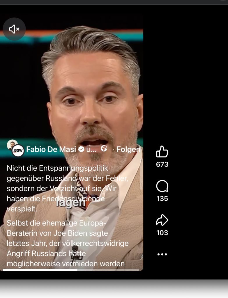Fabio De Masi erklärt, nicht die Entspannungspolitik gegenüber Russland sei ein Fehler gewesen, sondern der Verzicht auf sie. Den aktuellen Bezug zum Drohnenfund in Leipzig stellt er über die Hashtags her. (Foto: Screenshot Facebook)