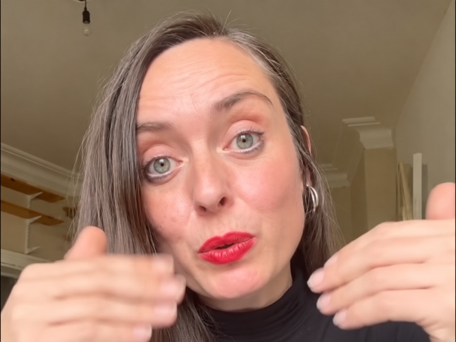 Vanessa Vedi Emde in ihrem Instagram-Video vom 15. Oktober 2026; KI-unterstützt vergrößerter und nachgeschärfter Screenshot